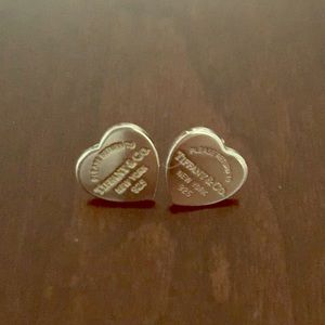 Return to Tiffany Mini Heart Tag Earrings